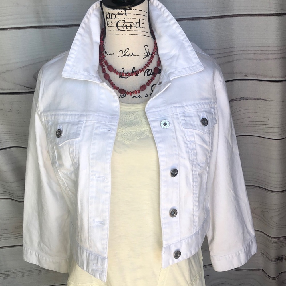 Chico’s White Jean Jacket🥀NWT